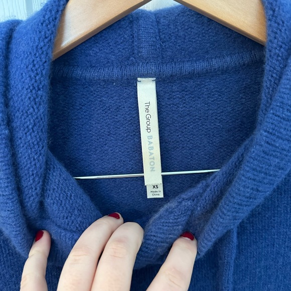 ARITZIA Luxe Cashmere Hoodie in Royal Blue - Picture 2 of 3